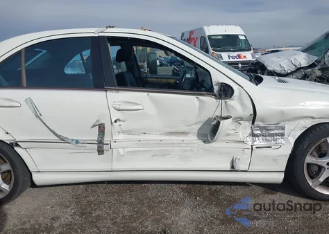 2007 Mercedes-Benz C 230 Sport из США, поврежденный, VIN WDBRF52H27F853172